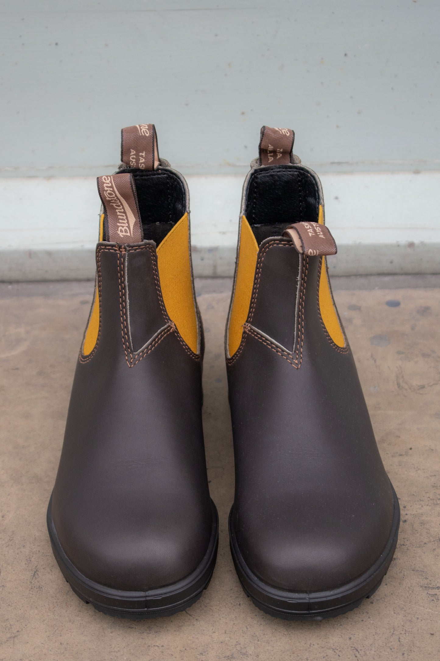 Blundstone 1919 Brown Leather with Mustard Elastic Boots